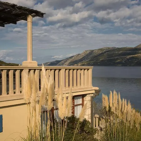 Adriatichome Дом отдыха Корчула